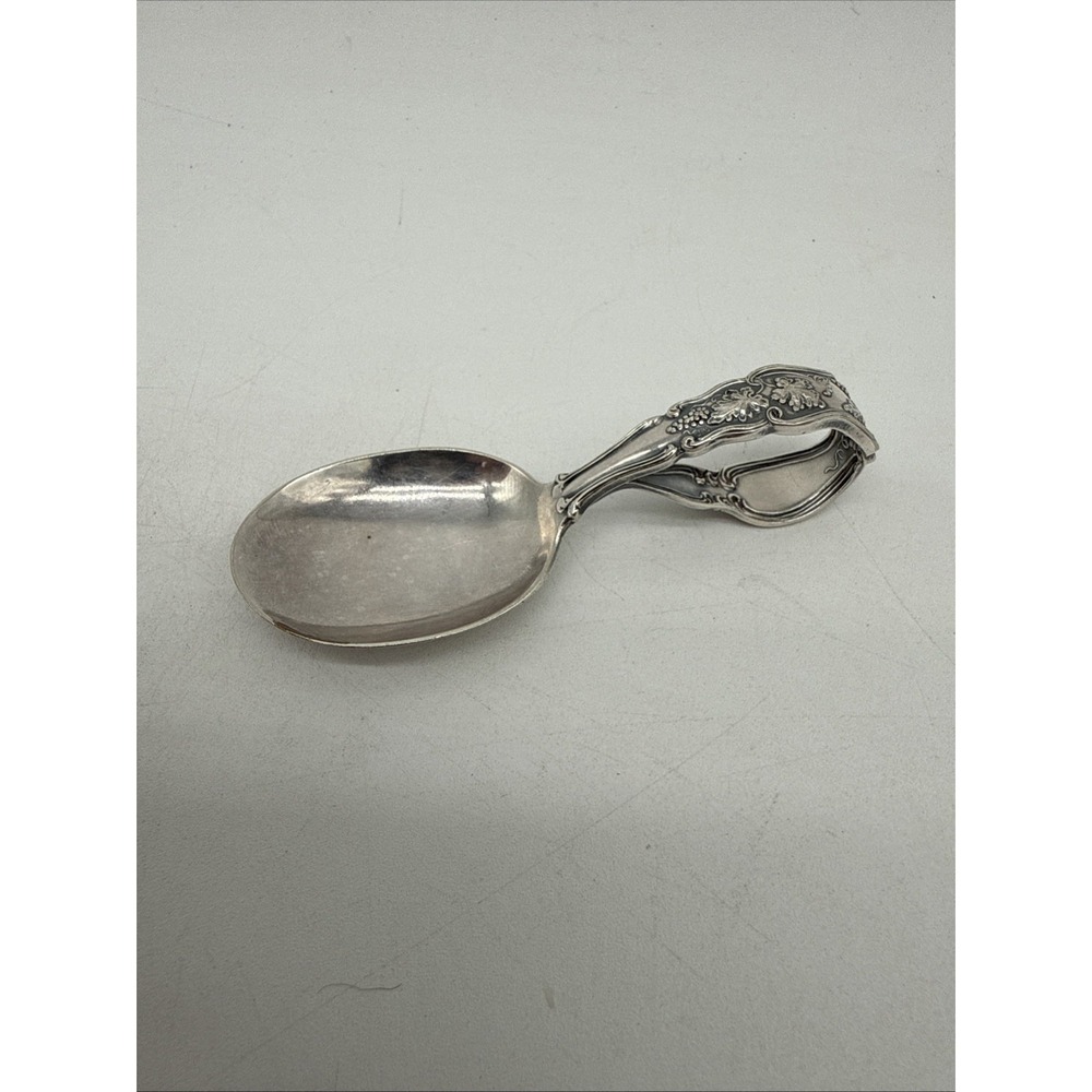 Roger & Bros Grape Pattern Triple Plate Flatware Baby Spoon 3.5"